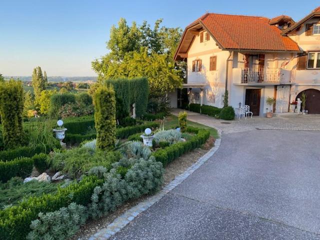 Apartma Jozica In Toncek Sveti Jurij ob Scavnici Exterior photo